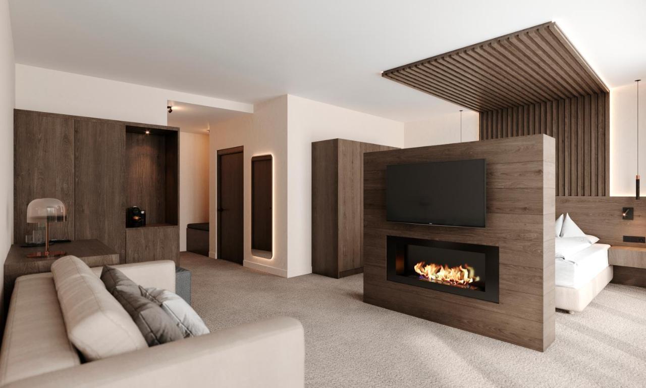 Bonfanti Design Hotel Chienes Esterno foto
