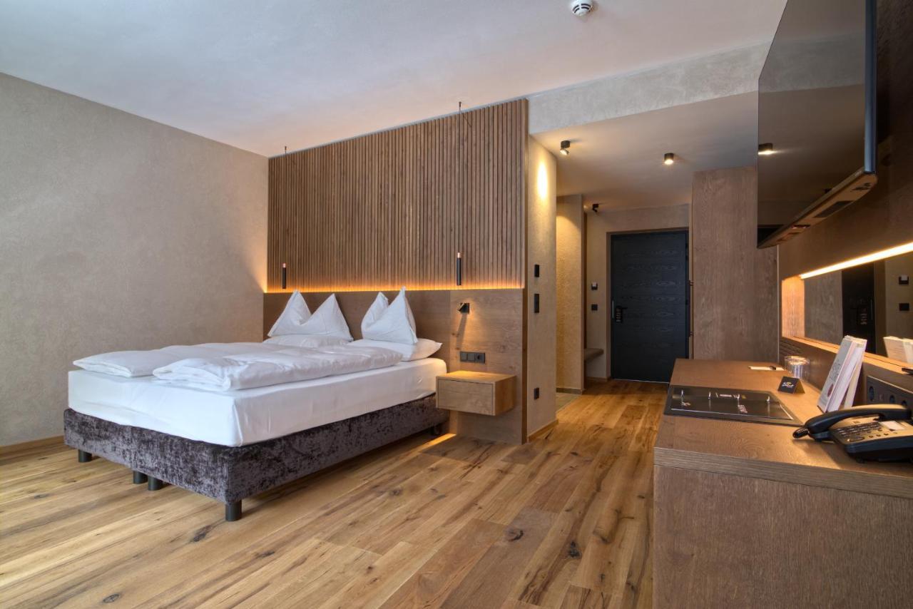 Bonfanti Design Hotel Chienes Esterno foto