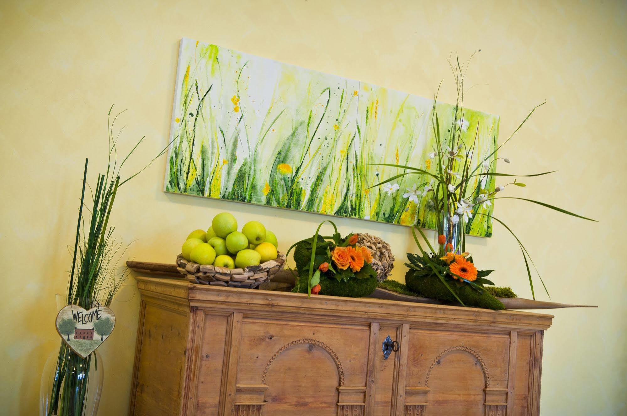 Bonfanti Design Hotel Chienes Esterno foto