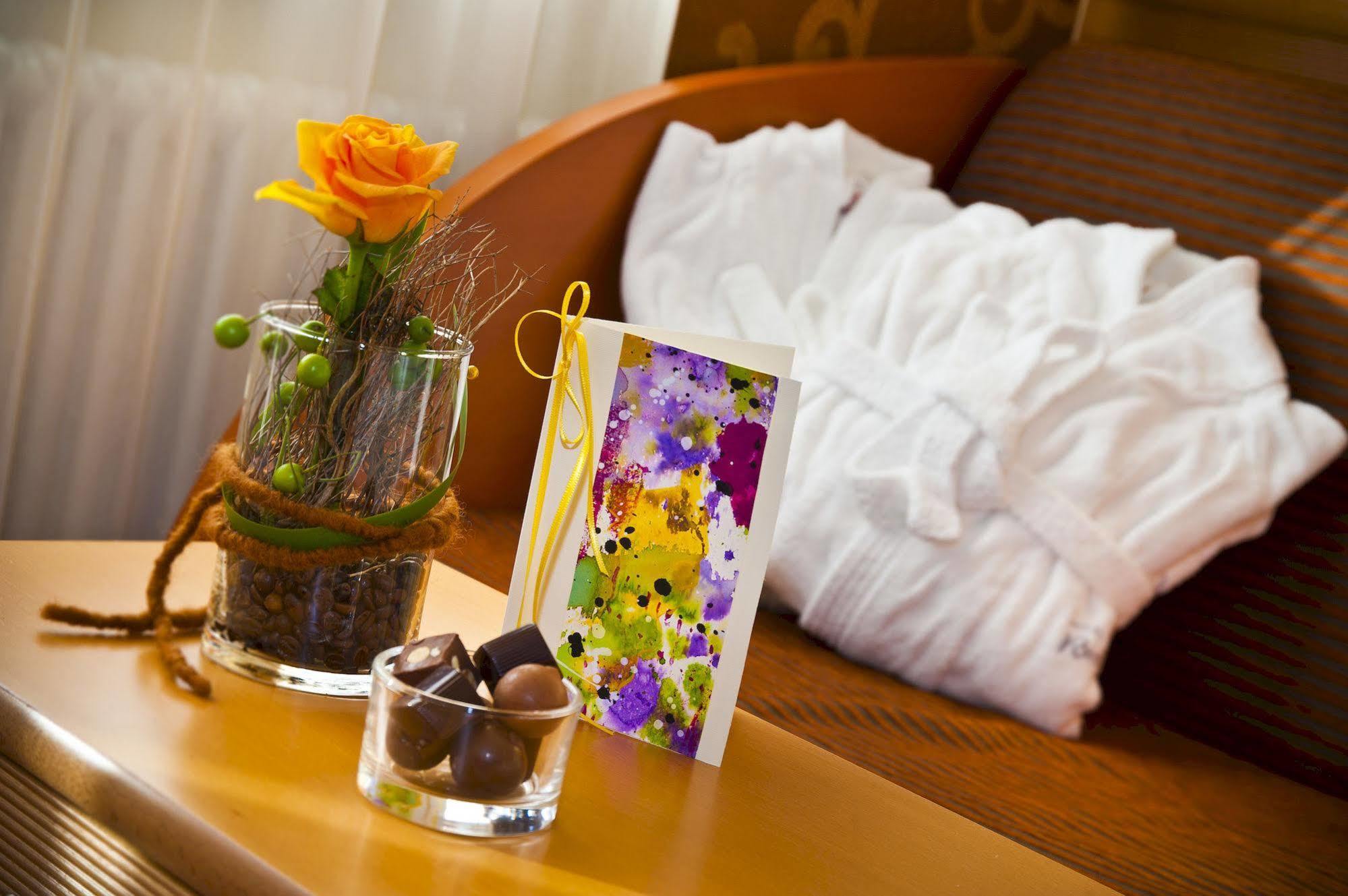 Bonfanti Design Hotel Chienes Esterno foto