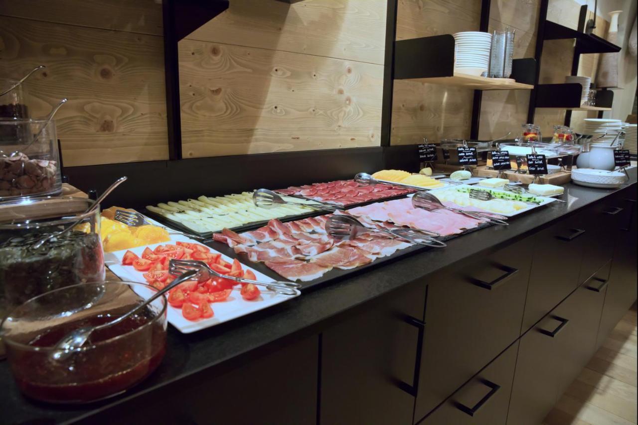 Bonfanti Design Hotel Chienes Esterno foto